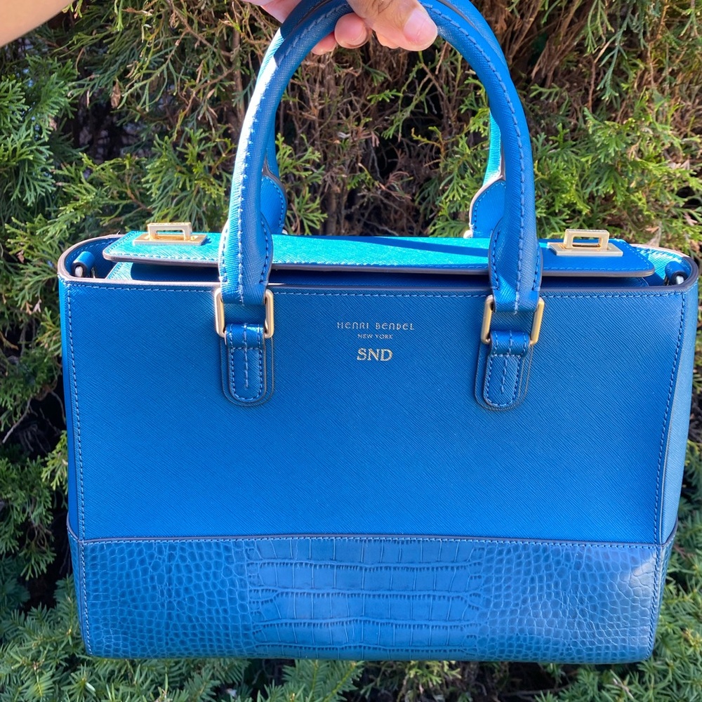 Henri Bendel bag